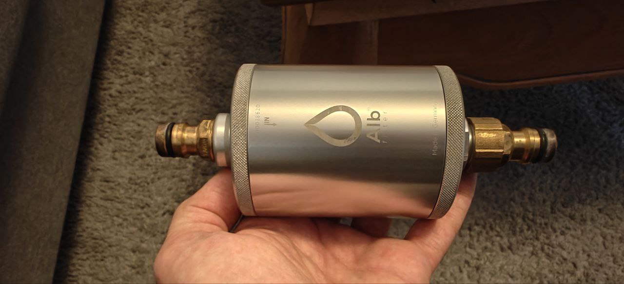 Alb water filter case